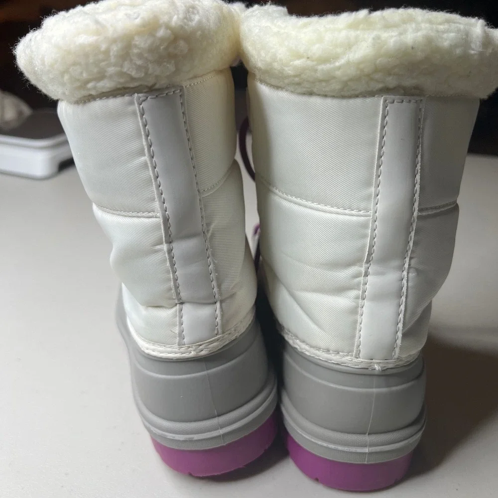 Cat & Jack Kids White Gray Purple Thermolite Insulated Snow Boots Size‎ 1